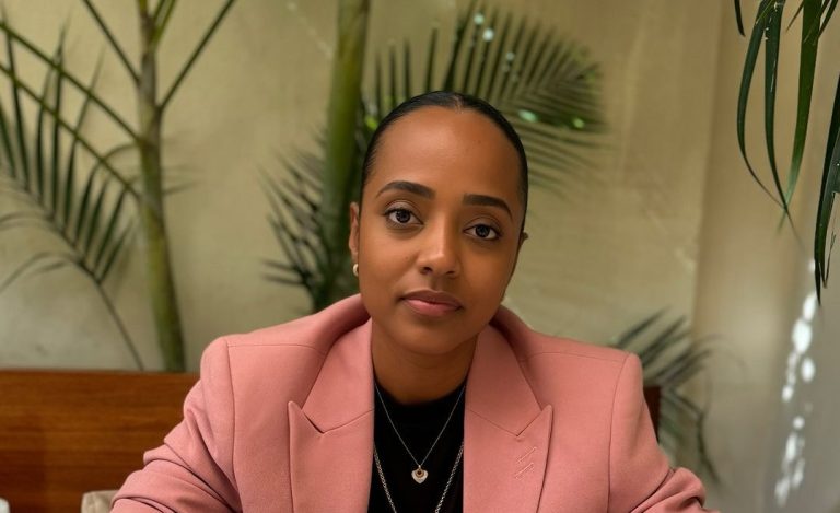 Do palco à política: Eva Rap Diva agora é deputada